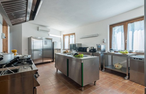 Centofinestre Villa | Villa Flavia 20 - Eight Bedroom Villa, Sleeps 20