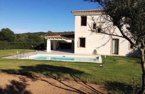 Case Peschiera-Lu Fraili Apartment | Villa Florida 2 with private pool
