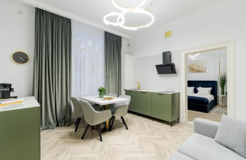 Bucharest City-Centre Villa | Villa for rent with Garden - High Ceilings Bucharest Free Park