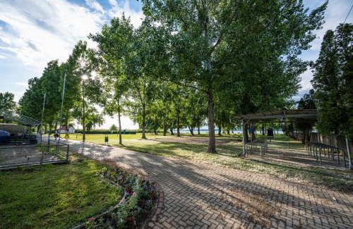 Balatonbereny Apartment | Villa Friends - családoknak és baráti társaságoknak