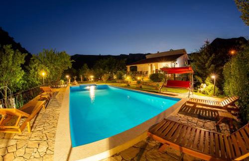 Slipcici Villa | Villa Gana