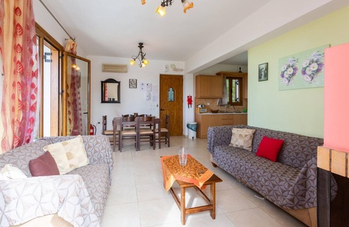 Maroulas Villa | Villa Garifallia - Three Bedroom Villa, Sleeps 6