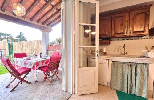 Montecarlo Villa | Villa Gialla