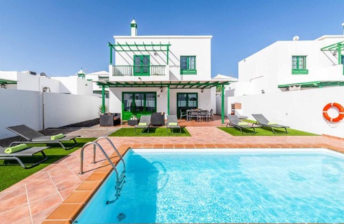 Playa Blanca Villa | Villa Guelde