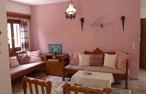 Mylopotamos Villa | Villa in Axos with Pool near Panormo Beach