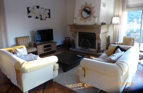 Caunes-Minervois Villa | Villa In Caunes With Large Private Pool And Stunning Views. Flexible changeover.