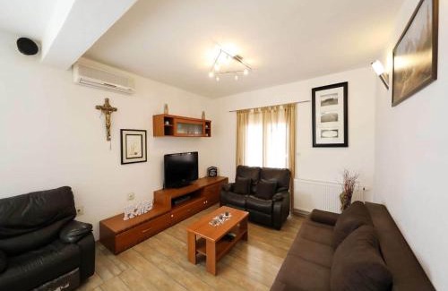 Policnik Villa | Villa in Poličnik with Pool near Zadar