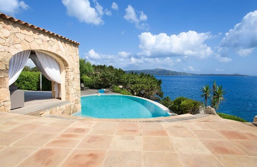 Porto Rotondo Villa | Villa in Porto Rotondo with 10 bedrooms sleeps 20