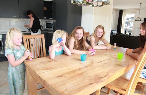 Hippolytushoef Villa | Villa in Wieringer near Hot Tub