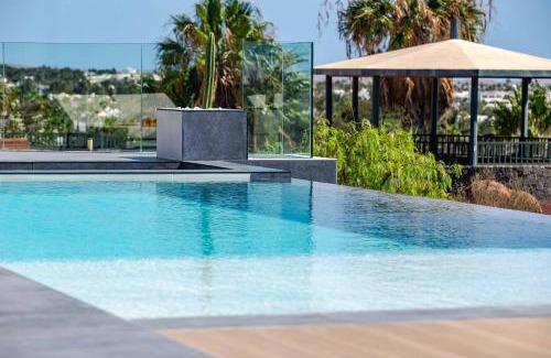 Playa Blanca Villa | Villa Infinity