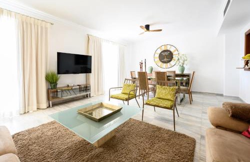 Alhaurin el Grande House | VILLA INTMA - GOLF - POOLS - near Mijas, Marbella, Fuengirola - Fully Equipped