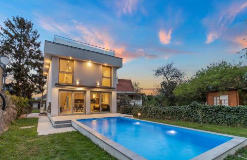 Simmering Villa | Villa Jäger mit Pool in Wien