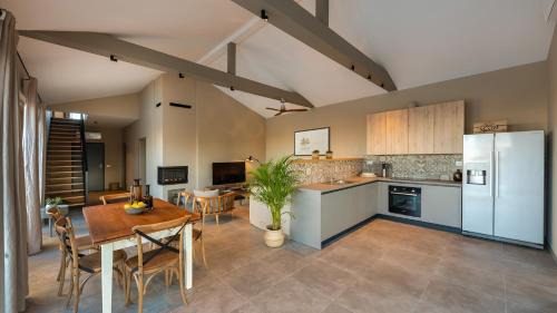 Vrh Villa | Villa & Jardin - Luxury Villa with swimming pool