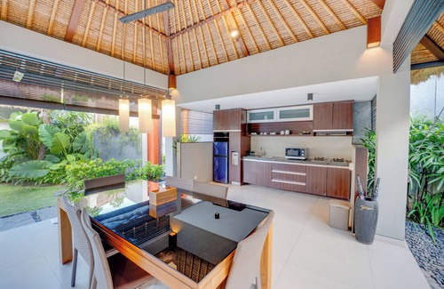 Sunset Road Villa | Villa Jerami & Spa