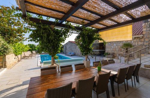 Mocici Villa | Villa Joe