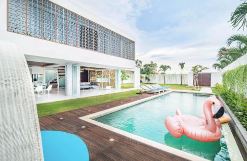 Sunset Road Villa | Villa Kamag Seminyak