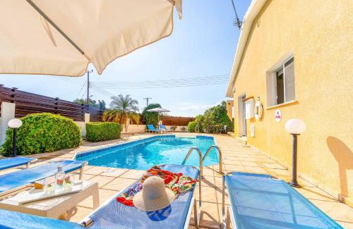 Pegeia Villa | Villa Kampos