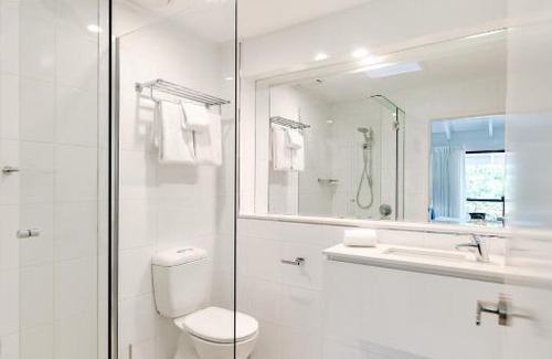 Noosa Heads Apartment | Villa Kananda, Beside Hastings St & Main Beach