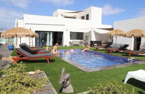 La Oliva Bed & Breakfast | Villa Koa - Riders Surf n Bike