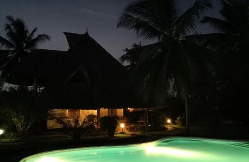 Galu Beach Villa | Villa Kusini