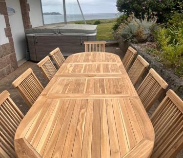 Louannec Villa | Villa l'hermine Vue mer exceptionnelle, prestation luxe contemporaine avec cinema et spa, borne voit électrique