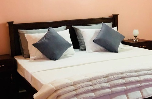 Ekala Bed & Breakfast | Villa La Grace (Kotugode) as transit accommodation for exploring the island of Sri Lanka