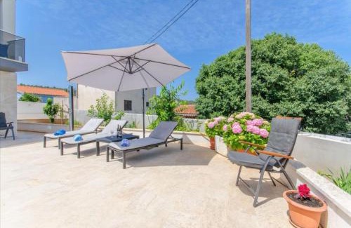 Veliki Drvenik Apartment | Villa LA