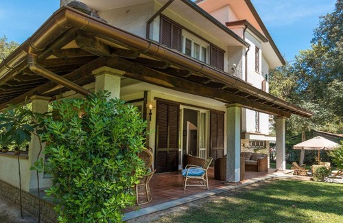 Marina di Pietrasanta Villa | VILLA LA MERIDIANA 8&1, Emma Villas