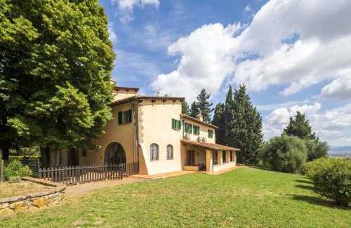 Lastra a Signa Villa | Villa la Selva by VacaVilla