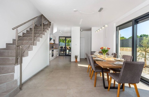 Milcetici Villa | Villa LARUS with private pool