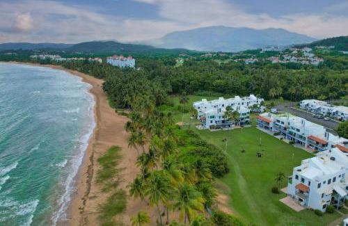 Zarzal Apartment | Villa Layka Beach House at Playas del Yunque
