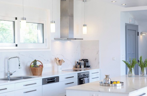 Sivota Villa | Villa Lefki – spacious contemporary villa with XL infinity pool