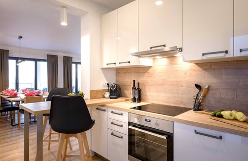 Ivan Dolac Villa | Villa Luce di Mare - Three Bedroom Villa with Pool