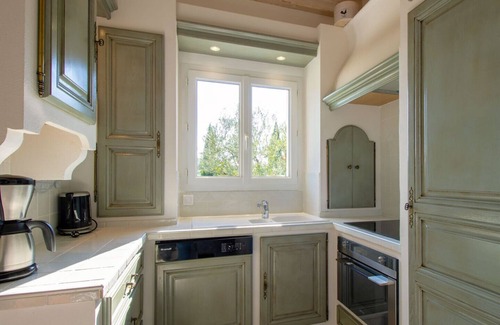 Saint-Maurice-dʼArdeche Villa | Villa Muscat - private terrace and garden