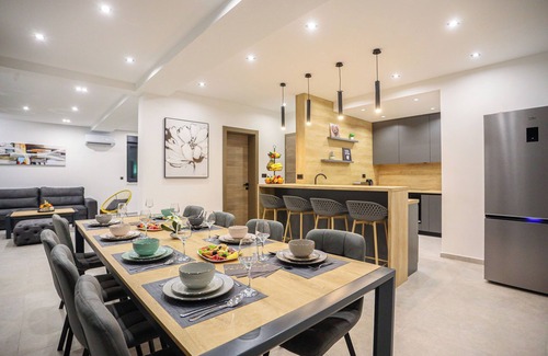 Podstrana Villa | Villa MaGaMinPerfect View for your eyes and everything that you deserve.n