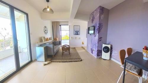 Oyster Pond Apartment | VILLA MAGIC - enchanted ocean views & pool - Starlink-cistern-generator