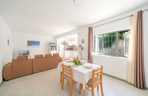 Cap Malheureux Villa | Villa Makaray 6 bedrooms swimming pool petanque