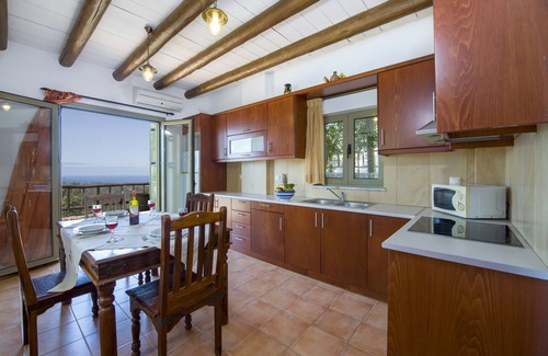 Milia Villa | Villa 'Malathiros 3 with Private Pool' with Sea View, Wi-Fi and Air Conditioning