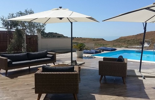 Sciacca Villa | VILLA MALOUGA WITH SWIMMING POOL 100M FROM THE BEACH