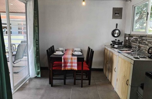 Grecia Villa | Villa Mango! a 10 Minutos del Centro de Grecia