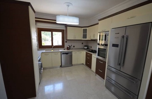 Karavas Villa | Villa Manolya-Garden: Dream vacation right by the sea