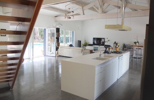 Andernos-les-Bains Villa | VILLA MANTA, facing the forest, with swimming pool. Peace, space and light