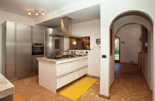 Sutri Villa | Villa Margot Sutri a stone's throw from golf!