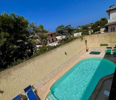 Municipio 1 House | Villa Martila