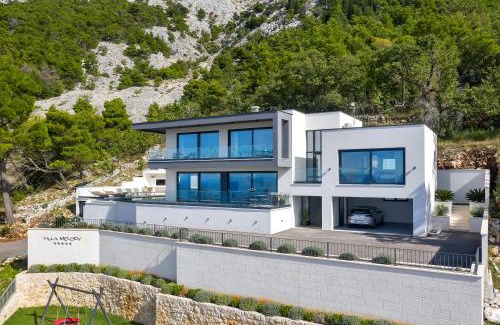 Bast Villa | Villa Melody