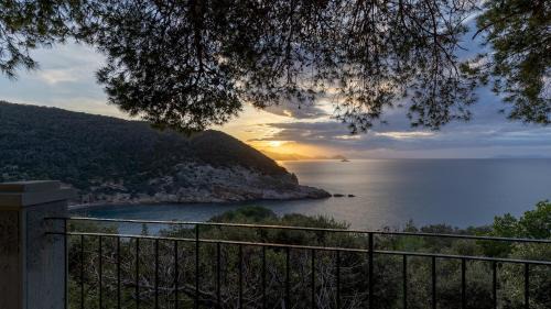 Rio nell'Elba Villa | VILLA MERAVIGLIA 8, Emma Villas
