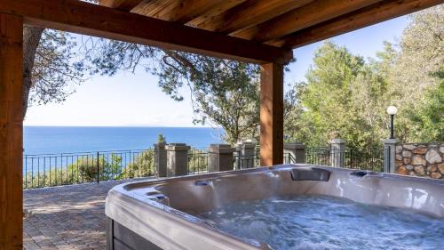 Rio nell'Elba Villa | VILLA MERAVIGLIA 8, Emma Villas