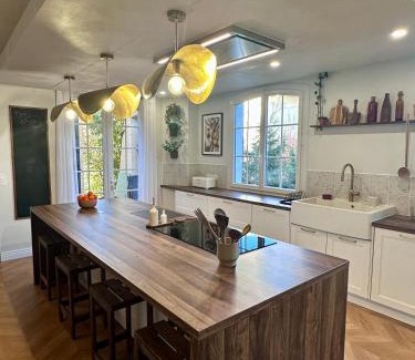 Castres Villa | Villa Mimpi - Castres, France