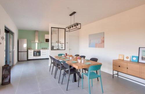 Pleneuf-Val-Andre House | Villa neuve avec piscine vue sur mer pour 9