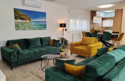 Dicmo Villa | Villa Nikoma